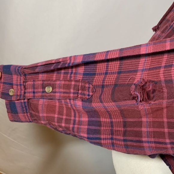 American Eagle Red/Burgundy Plaid Distressed Button Down Cropped Shirt NWT - Picture 5 of 10